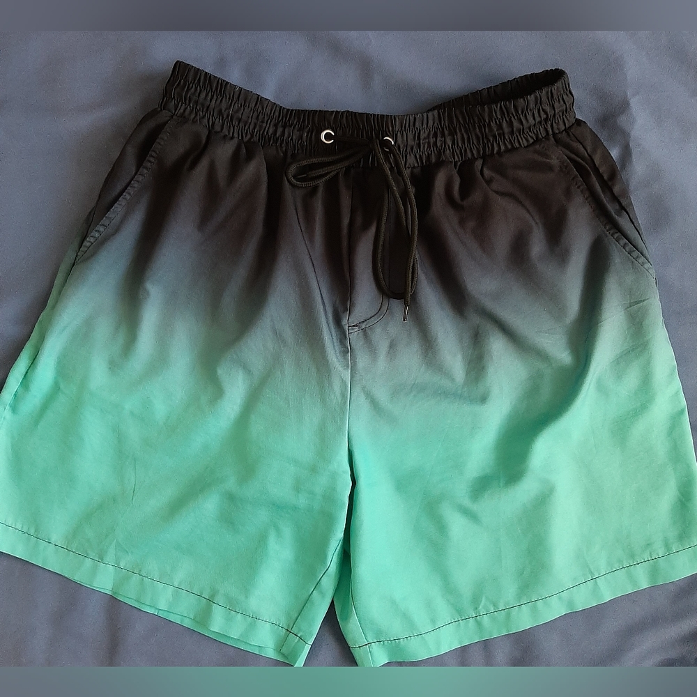 Comfortable Beach Shorts/Trunk for men - Size: M